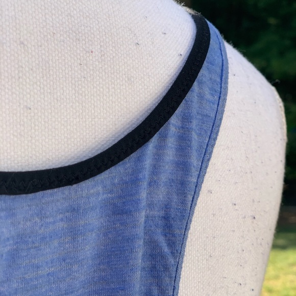 SALE! Lululemon Tank Top - Picture 3 of 6
